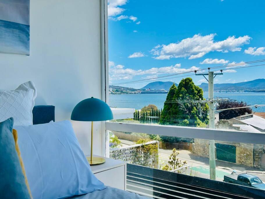 Вілла The Tassie - Luxury With Panoramic Water Views Гобарт Екстер'єр фото